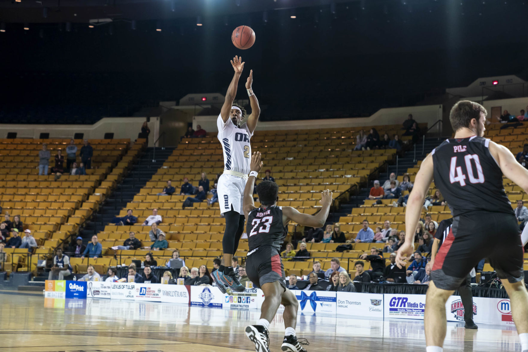Oral Roberts University faces Omaha - Men's Basketball